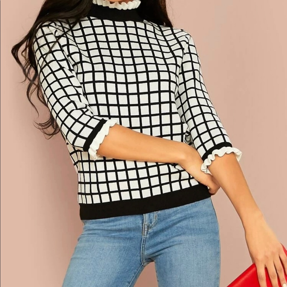 ♠️Black and White Sweater♠️